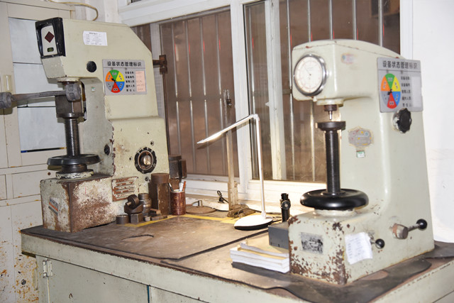 1625726725865290.jpg 6.硬度計(jì)_副本.jpg